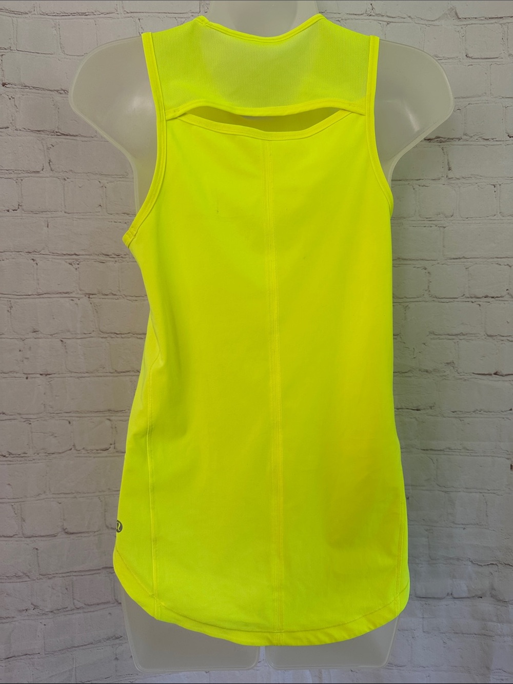 Lululemon Sculpt Tank Racerback Tank Top 2.0 lemon yellow neon - Picture 5 of 8